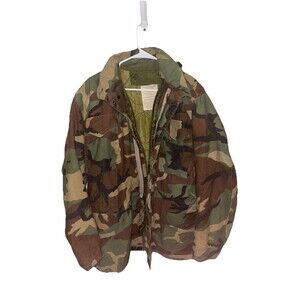 VTG M-65 Cold Weather Field Military Jacket Mens Medium Regular Woodland Camo
